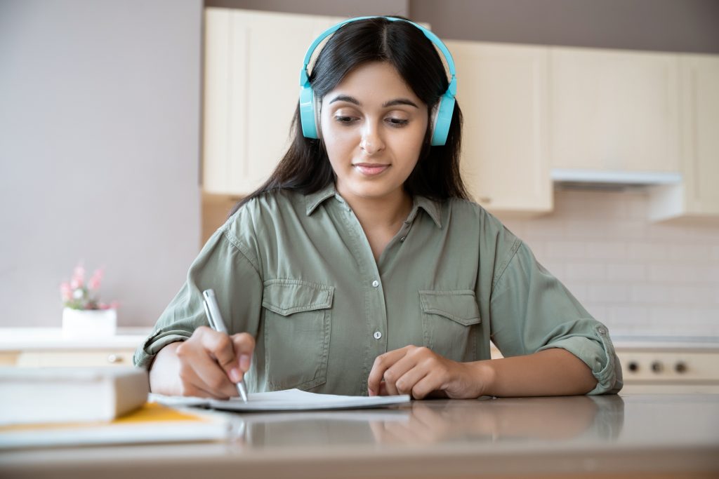 Teachers have achieved higher results by including music in their lesson plans.